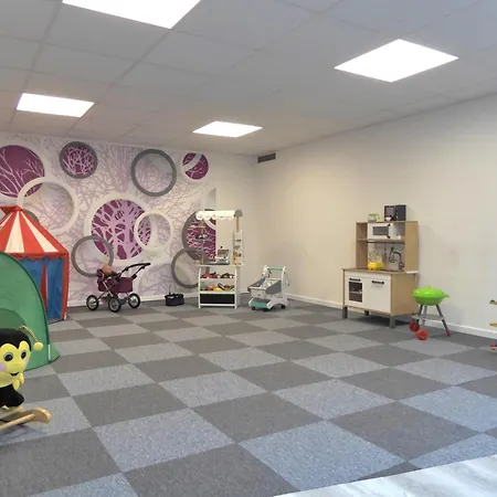 Apartment Citylife Pool Sauna 5 Pers Near Lift Wifi Ps4