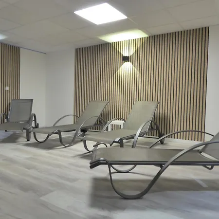 Citylife Pool Sauna 5 Pers Near Lift Wifi Ps4 Апартаменты *